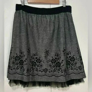 Studio 253 Women Skirt Size XL Gray Pull On Black Floral Embroidered Tulle Hem